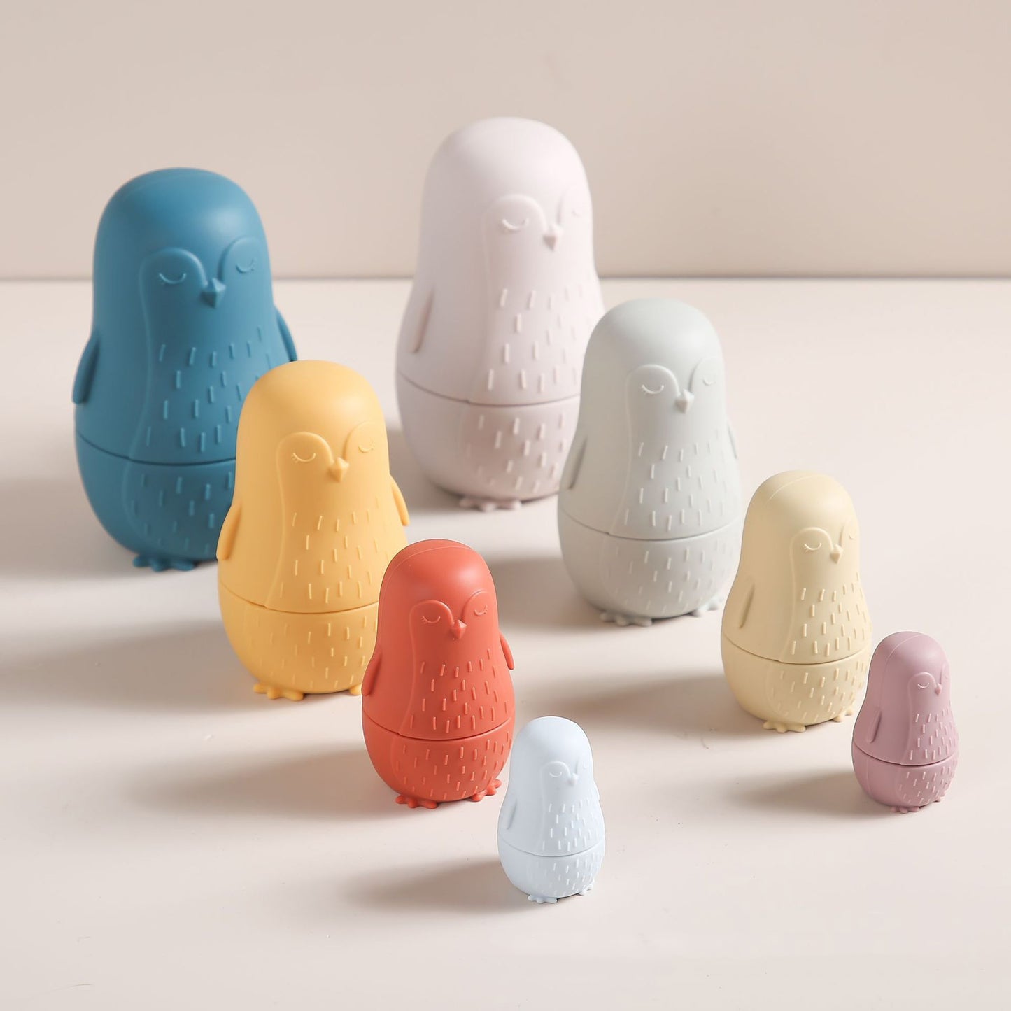 NESTING DOLLS (PENGUIN)