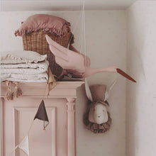 Cargar imagen en el visor de la galería, PLUSH OUTSRETCHED WINGS SWAN - Pink Wonder Space

