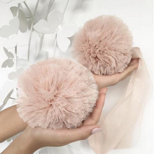 Load image into Gallery viewer, TULLE POM POM - Beige Wonder Space
